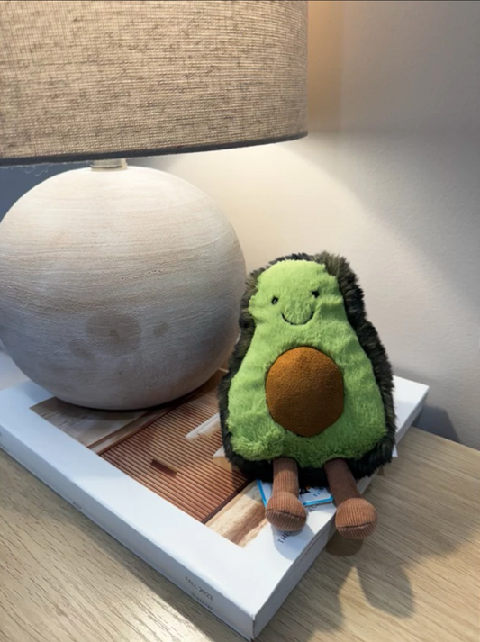 全新Jellycat正品|酪梨寶寶 🥑 酪梨娃娃 20公分/30公分 Amuseables Avocado