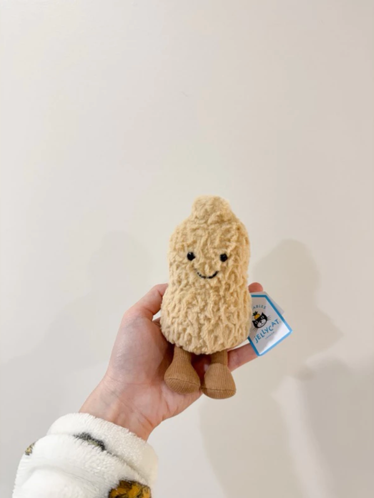 全新Jellycat正品|趣味花生 / 花生娃娃 🥜 15公分 Amuseable Peanut