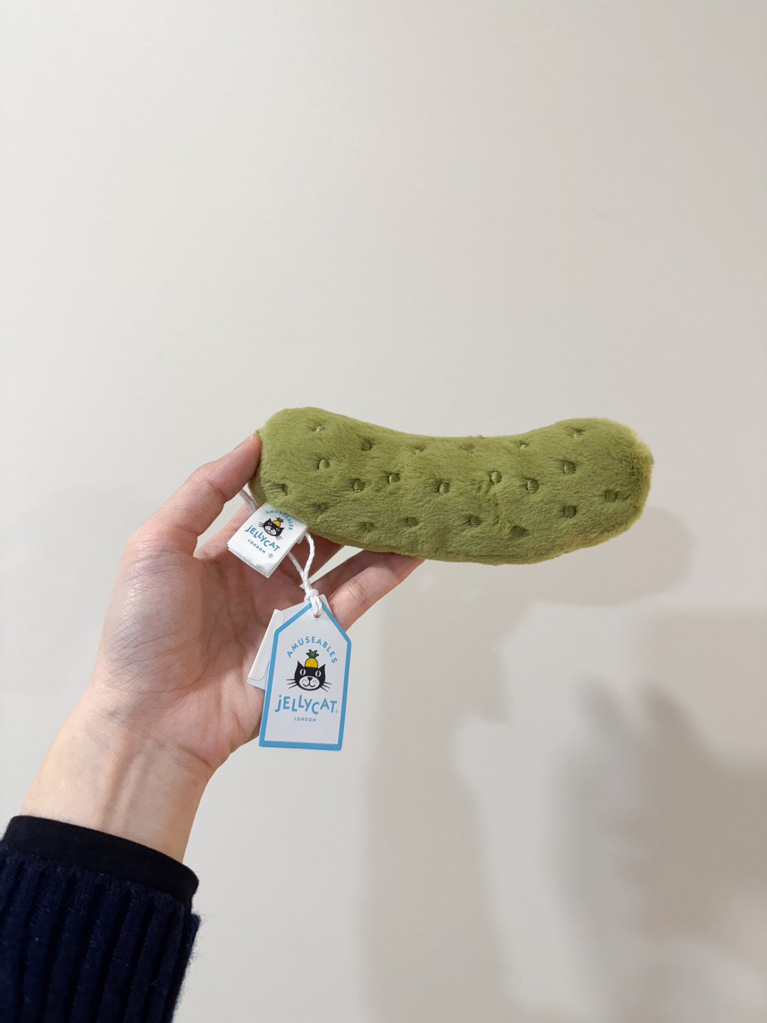 全新Jellycat正品|趣味醃黃瓜/酸黃瓜🥒15公分 Amuseable Pickle