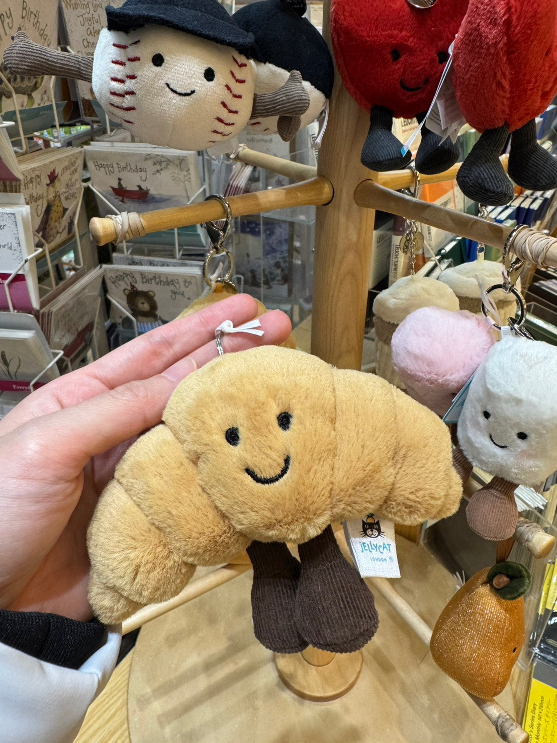 全新 Jellycat 正品｜酥皮可頌🥐吊飾/鑰匙圈 Croissant Bag Charm